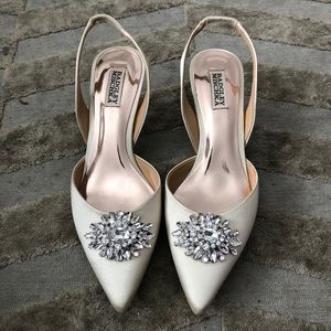 Badgley Mischka Salena Pointy Toe Pump-Ivory Satin